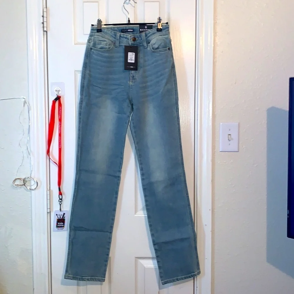 Fashion nova San Francisco straight leg jean